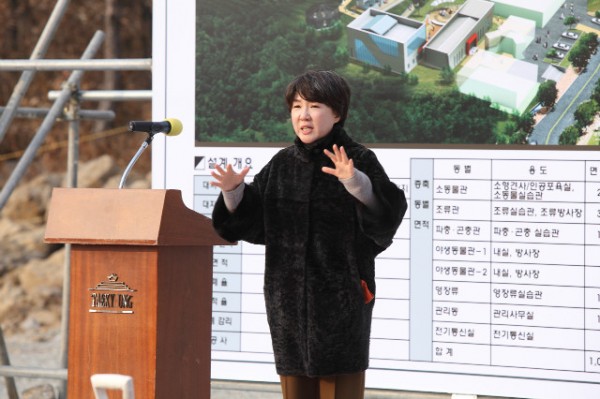 대경대 이채영 총장이 축사를 하고 있다.jpg