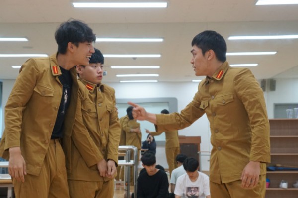 연극고래 연습장면3.jpg
